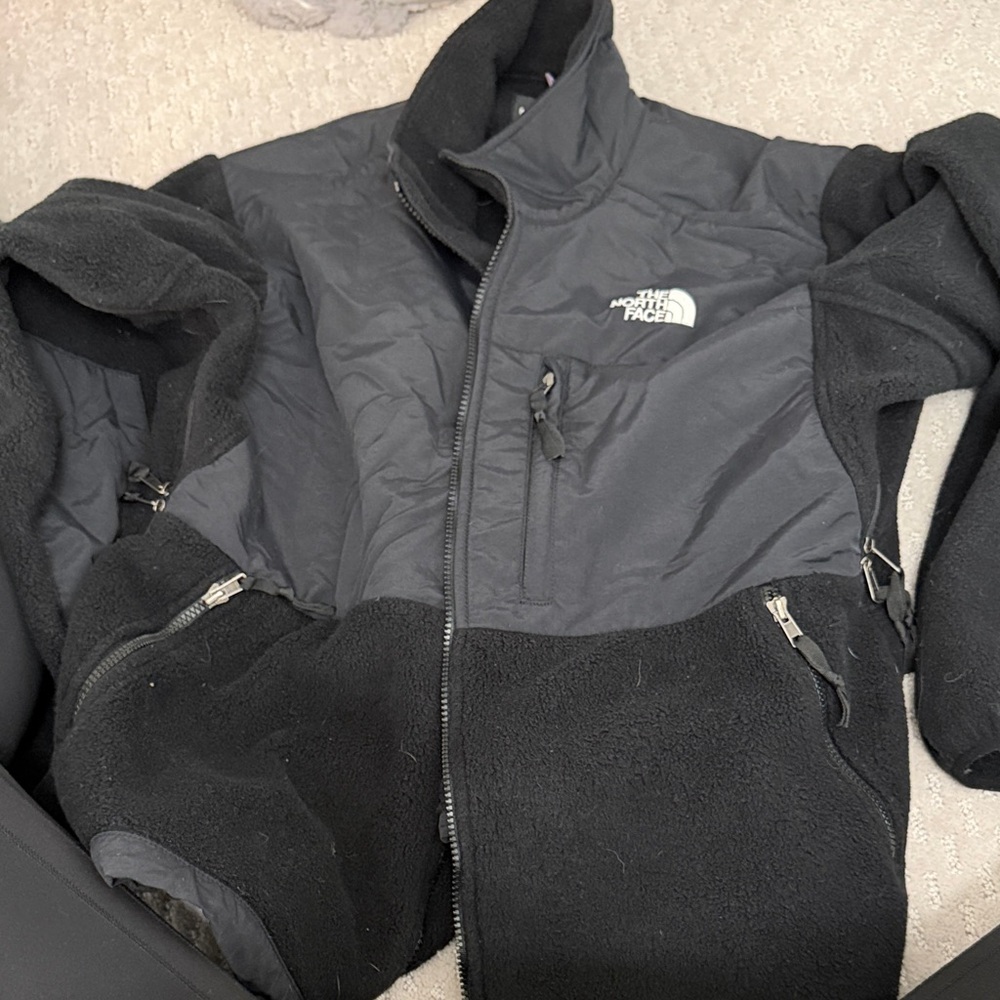 The North Face Men's Black and Gray Performance Jacket